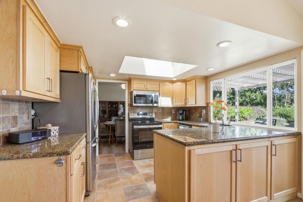 1407 Redmond Avenue
