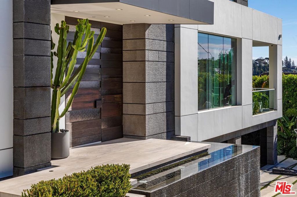 Photo of 1740 Bel Air Road, Los Angeles, CA 90077 (MLS # 25591997)