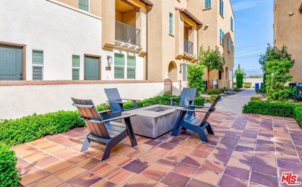 14032 Bay Street