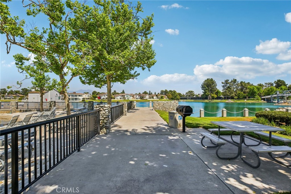 Lakeshore (LS) - Residential