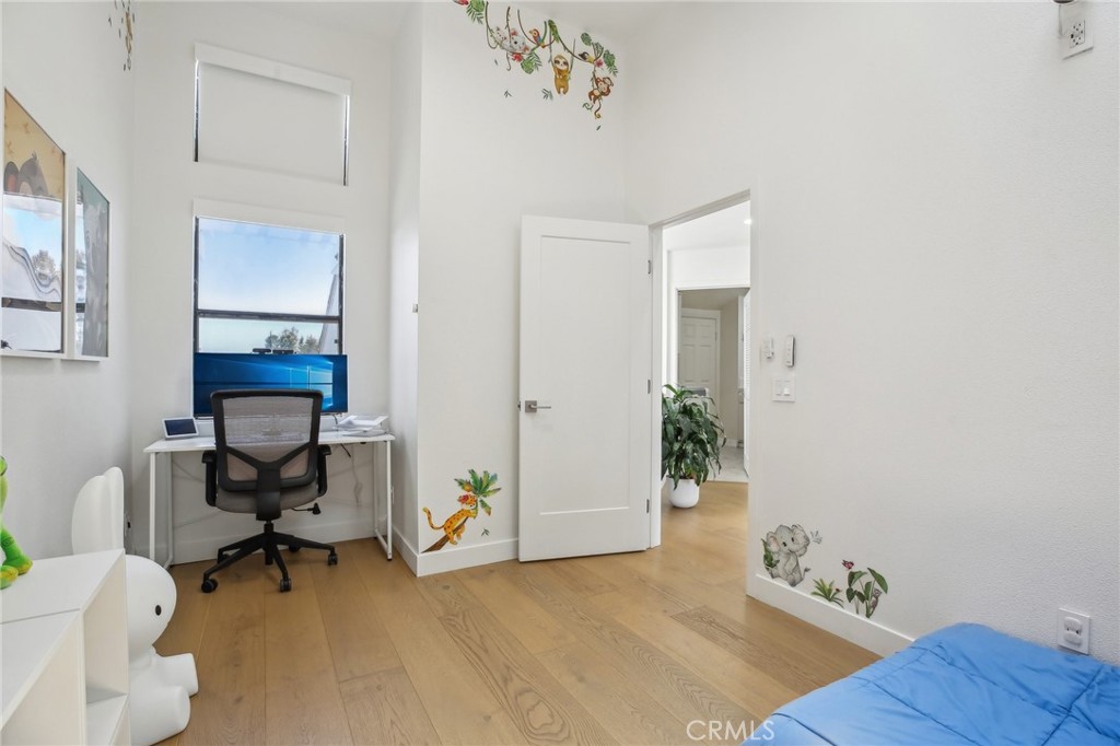 Lakeshore (LS) - Residential