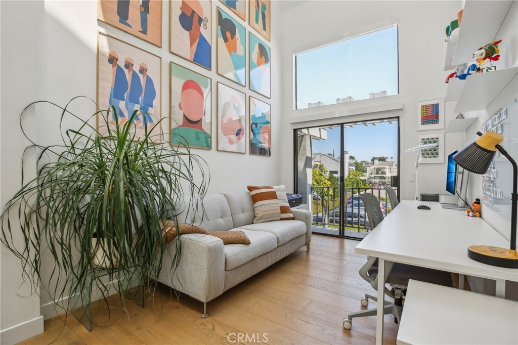 Lakeshore (LS) - Residential