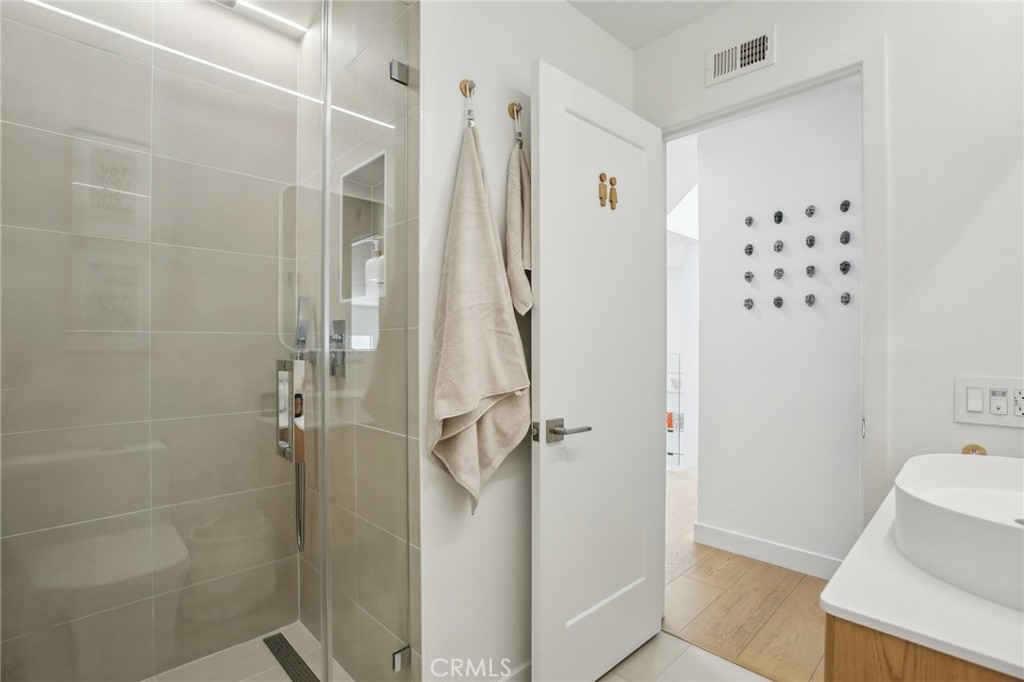 Lakeshore (LS) - Residential