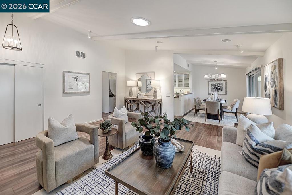 2717 2717 Ptarmigan Dr 2