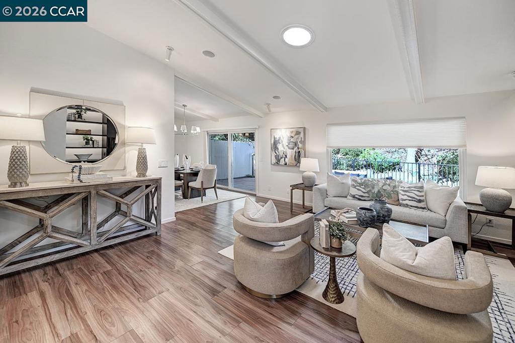 2717 2717 Ptarmigan Dr 2