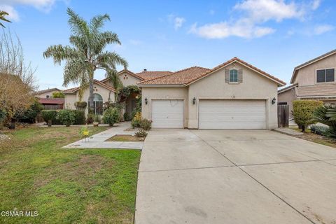 Photo of 1185 E Ramblewood Drive, Dinuba, CA 93618 (MLS # 226000688)