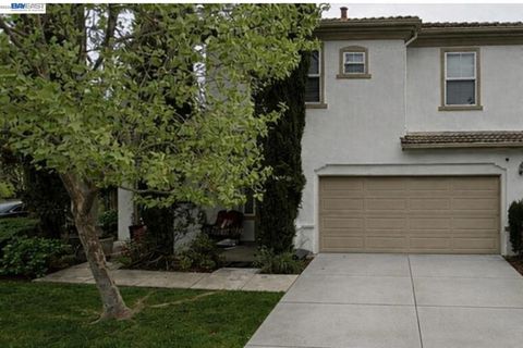 Photo of 3 3 Marblehead Ln Ln, Novato, CA 94949 (MLS # 41126496)