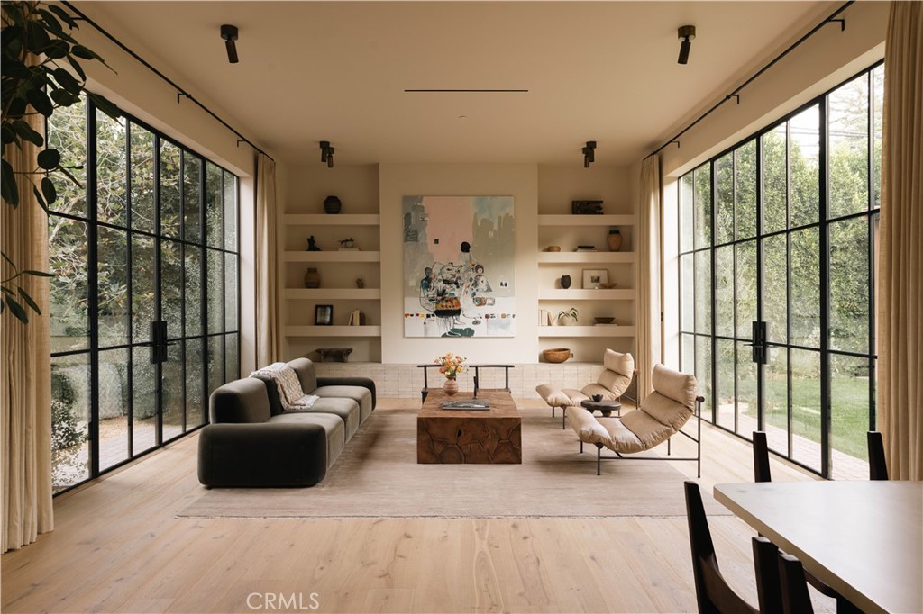 12100 Hillslope Street