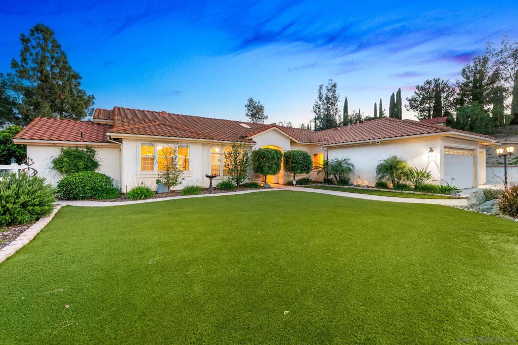 2389 Victoria Circle