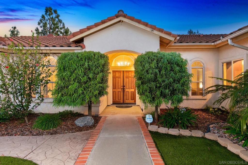 2389 Victoria Circle