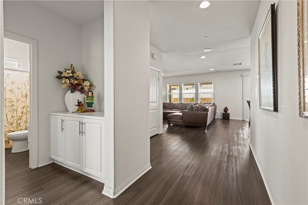 346 Valencia Court