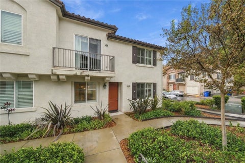 Photo of 27922 Avalon Drive, Canyon Country, CA 91351 (MLS # SR26234243)