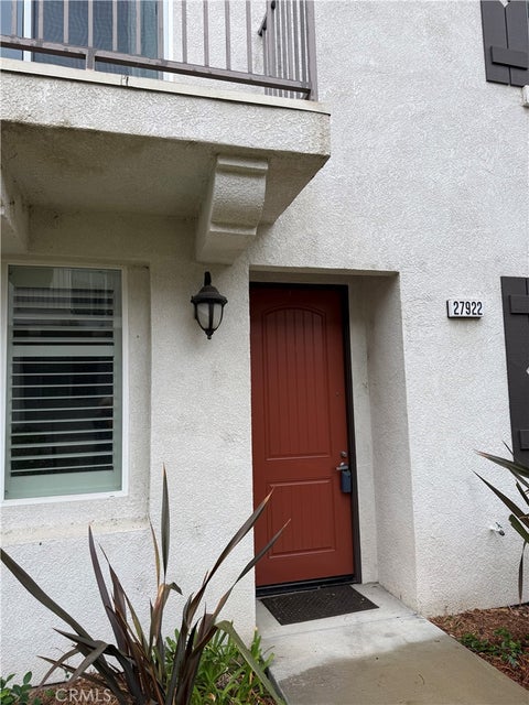 Photo of 27922 Avalon Drive, Canyon Country, CA 91351 (MLS # SR26234243)