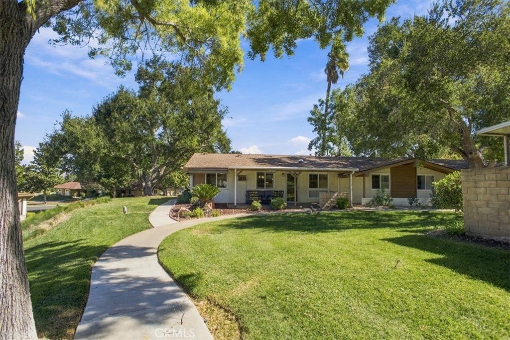 19348 Avenue Of The Oaks