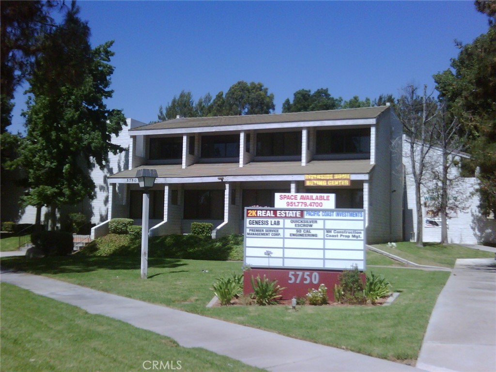 ***HOT***BEAUTIFUL PARK LIKE SETTING, 91 FREEWAY & ARLINGTON, NEXT TO TARGET, GREAT LOCATION 5 MIN TO DOWNTOWN RIVERSIDE. RENT IS ONLY $1.50/sq ft. Gross INCLUDING UTILITIES & CAM....WOW!!! (approx. comp to: $.095sq.ft+Cam+utilities) WELL UNDER-MARKET. 1 UNIT LEFT. HURRY! One unit left 1650 sq ft... Plenty of light, windows... open space plus offices and.... Possible TI with the right length of lease. First floor plenty of parking New flooring, New Paint, tenant preference may be considered if on time. First month rent with 2-year or more term).
