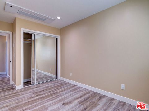 Tiny photo for 16335 Kalisher Street, Granada Hills, CA 91344 (MLS # 25597885)