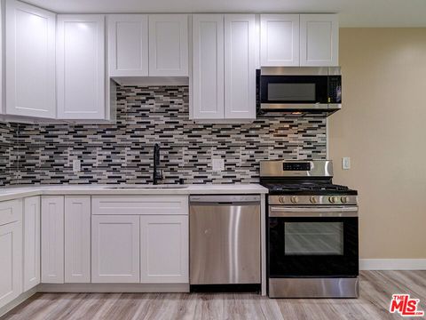 Tiny photo for 16335 Kalisher Street, Granada Hills, CA 91344 (MLS # 25597885)