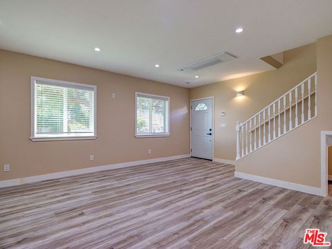 Tiny photo for 16335 Kalisher Street, Granada Hills, CA 91344 (MLS # 25597885)