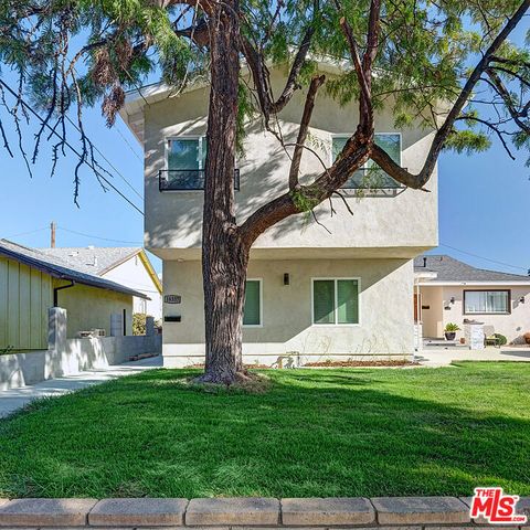 Tiny photo for 16335 Kalisher Street, Granada Hills, CA 91344 (MLS # 25597885)