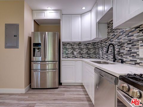 Tiny photo for 16335 Kalisher Street, Granada Hills, CA 91344 (MLS # 25597885)