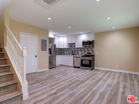 Tiny photo for 16335 Kalisher Street, Granada Hills, CA 91344 (MLS # 25597885)