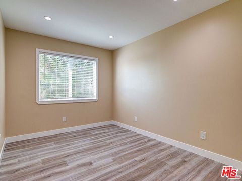 Tiny photo for 16335 Kalisher Street, Granada Hills, CA 91344 (MLS # 25597885)