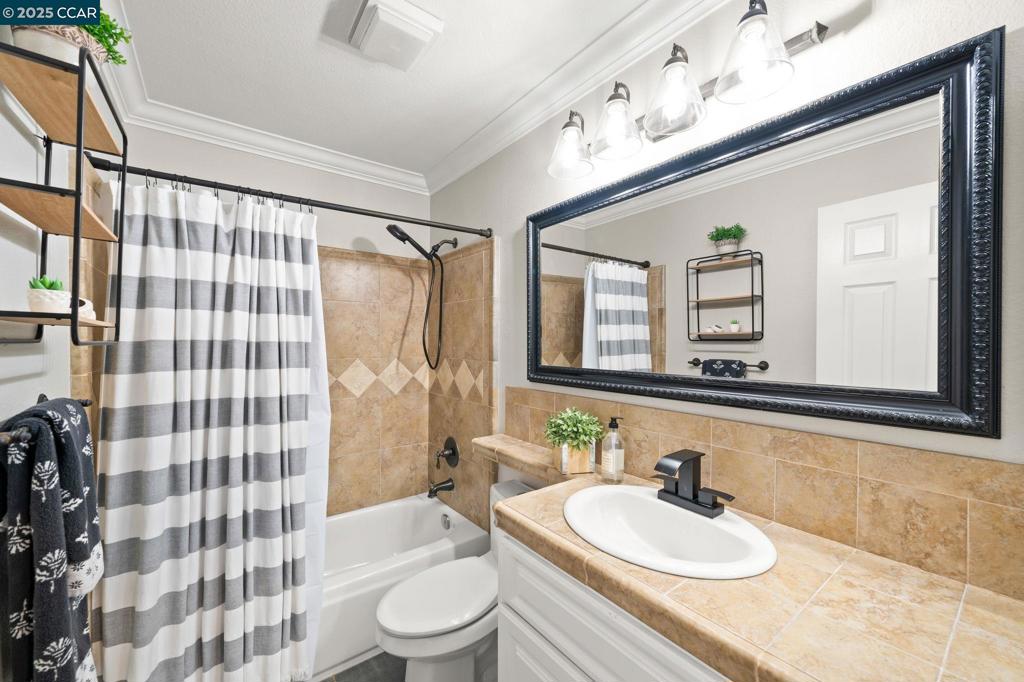 OAKHURST C C - Residential