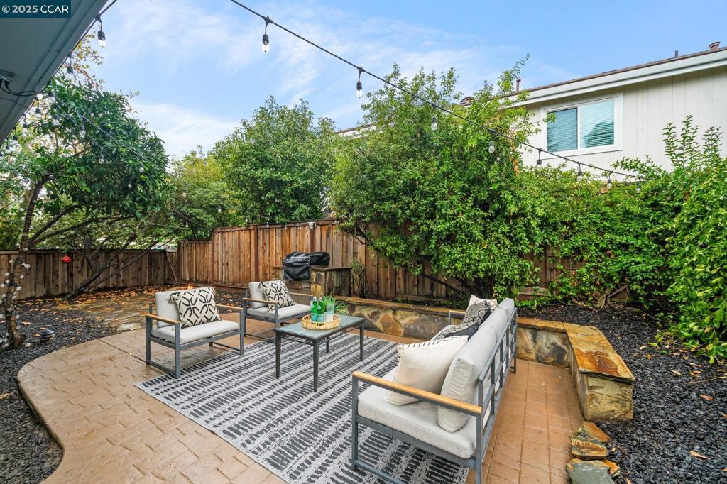 OAKHURST C C - Residential