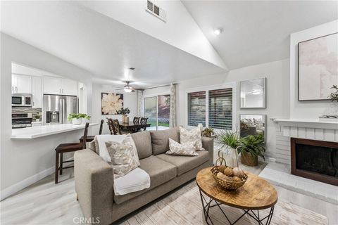 1032 Santiago Placentia CA 92870