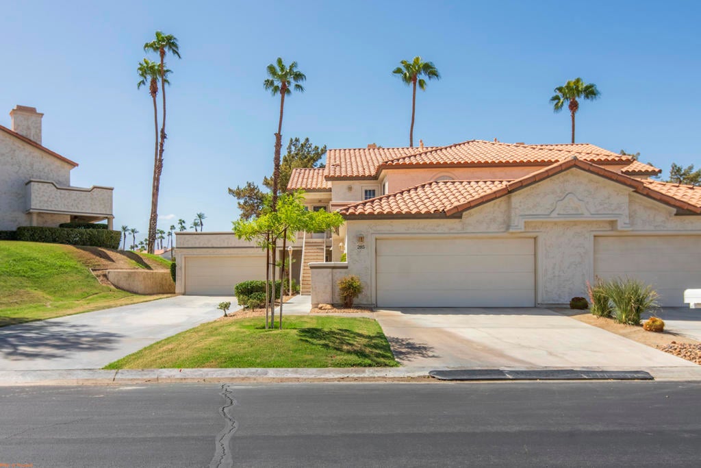 285 Desert Falls Drive E