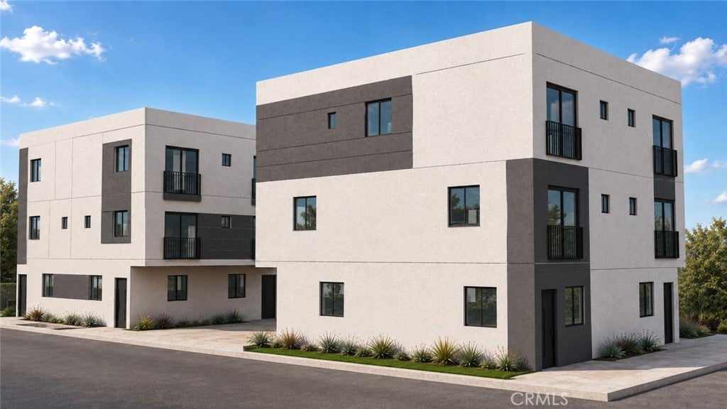 1511 S New Hampshire