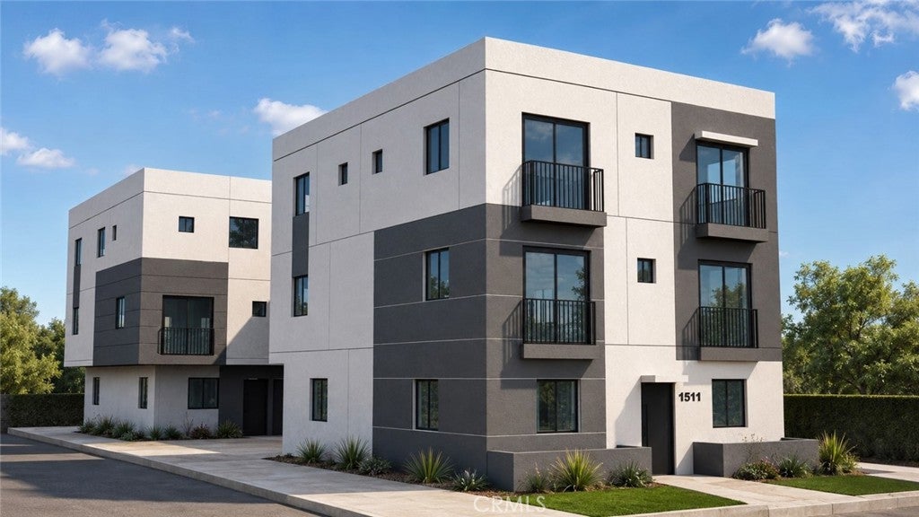 1511 S New Hampshire