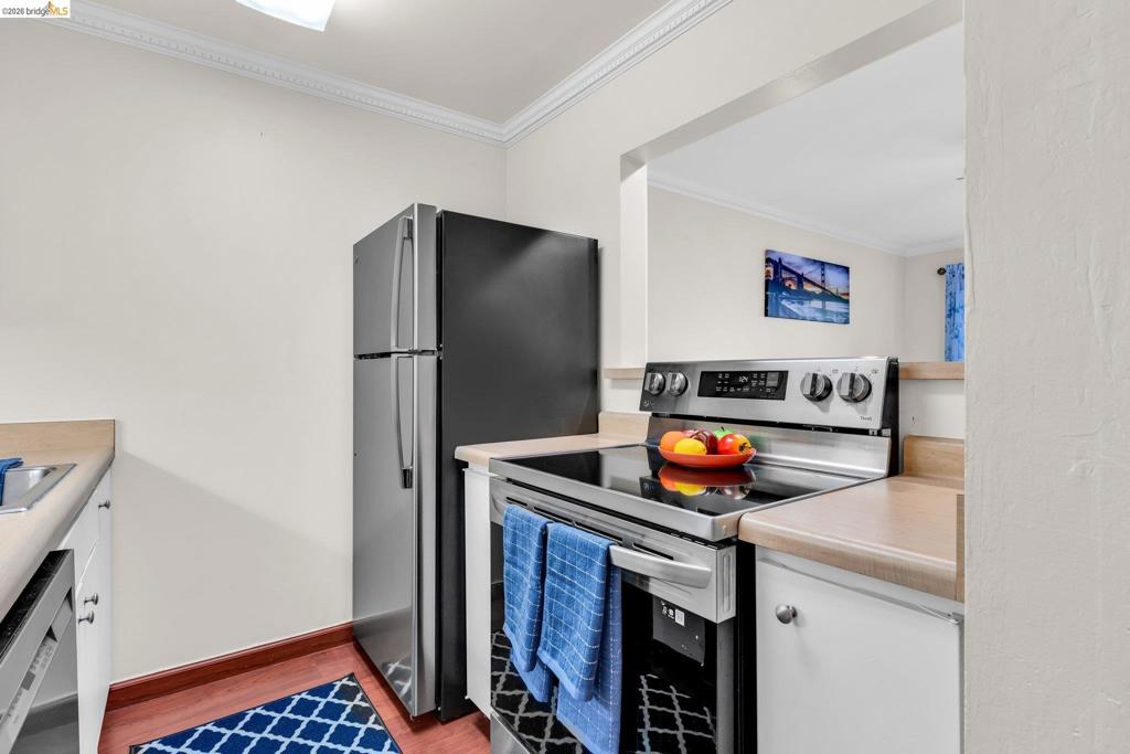 470 N Civic Dr 105