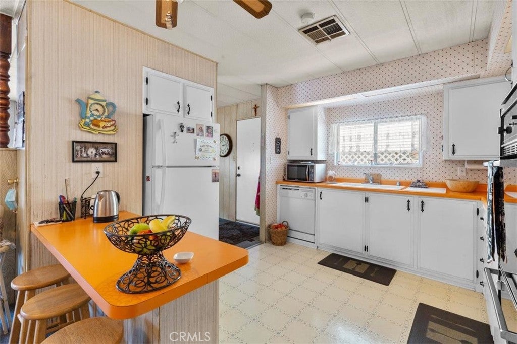 300 N Rampart Street 42