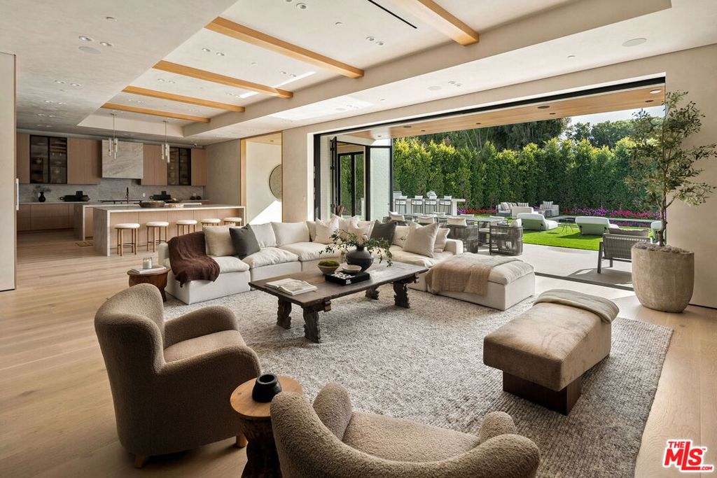 10386 Strathmore Drive