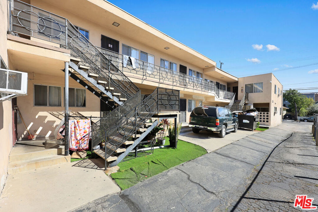 5629 Monte Vista Street