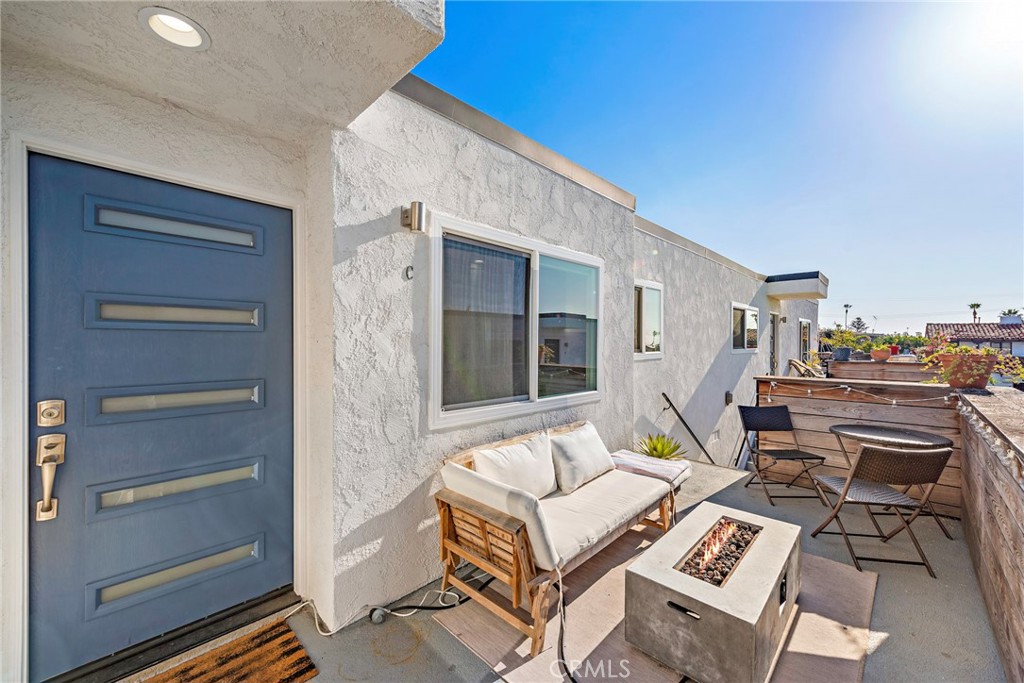 What a rare and amazing opportunity to lease a completely renovated unit right in the heart of downtown San Clemente! Recent updates include two completely remodeled bathrooms, laminate flooring, paint, central A/C, lighting, fans and pendants, mirrored closet doors, interior/exterior doors, kitchen with all stainless steel appliances included, soft closing shaker cabinetry, and quartz countertops. All dual pane vinyl windows with window treatments, modern garage doors with remote lift, landscaping, hardscaping, staircases, resurfaced decking, Thermory wood railings, recently-renovated shared laundry, and all within a short walk from San Clemente's best shopping and restaurants on Avenida del Mar!