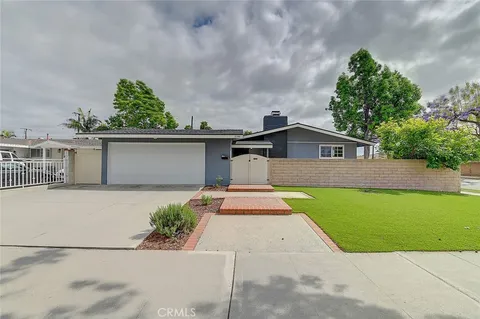 MLS: OC26100097