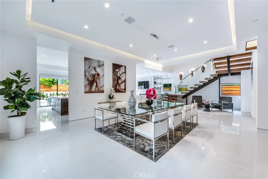 Studio City, California 91604, United States, 5 Bedrooms Bedrooms, ,6 BathroomsBathrooms,Residential,Active,224159