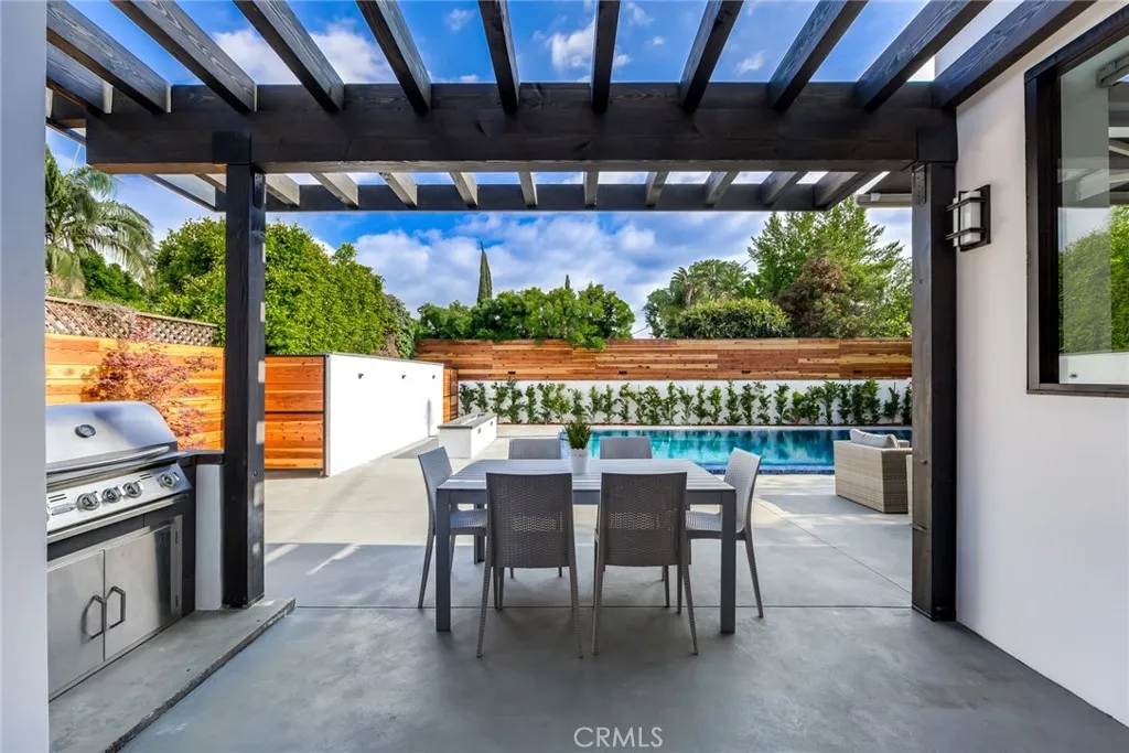 Studio City, California 91604, United States, 5 Bedrooms Bedrooms, ,6 BathroomsBathrooms,Residential,Active,224159