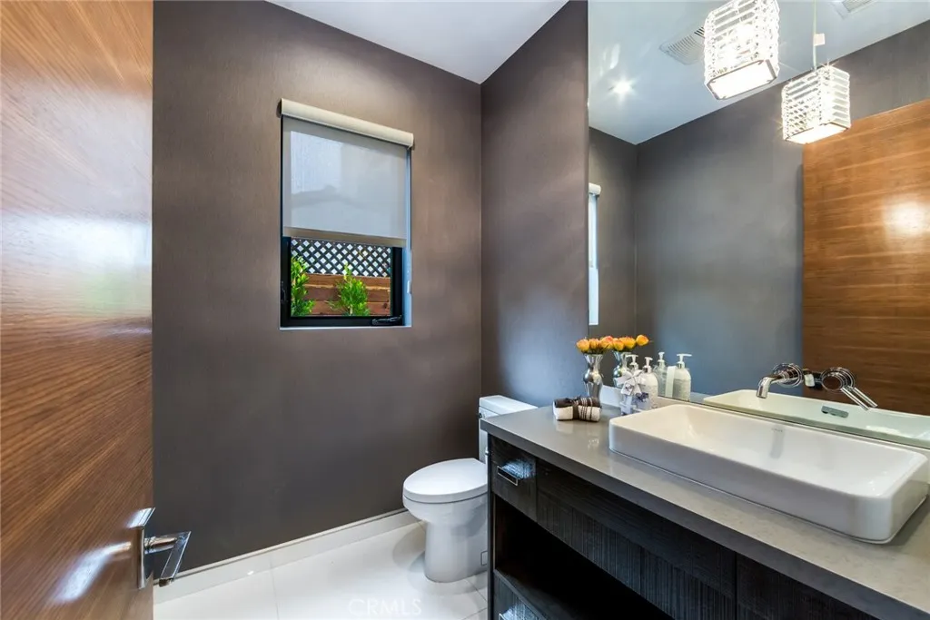 Studio City, California 91604, United States, 5 Bedrooms Bedrooms, ,6 BathroomsBathrooms,Residential,Active,224159