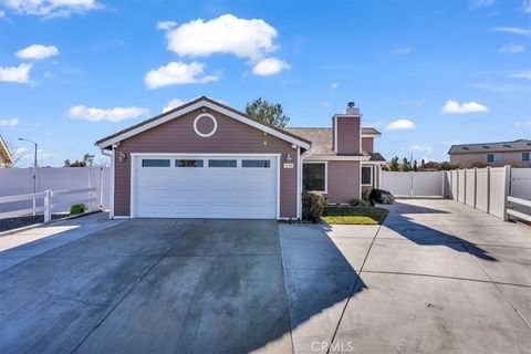 Photo of 9105 Aspenwood Ln, Hesperia, CA 92344 (MLS # IV26039557)