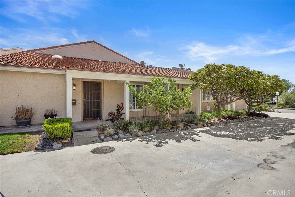 12618 OXFORD Drive