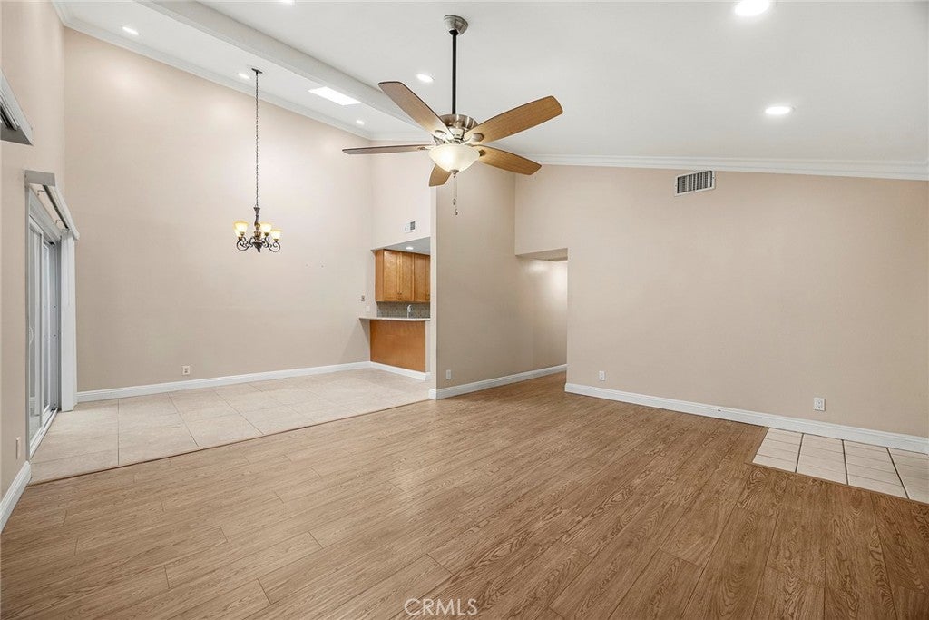 12618 OXFORD Drive
