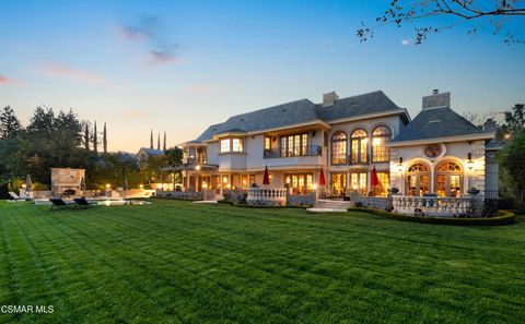 Photo of 240 W Stafford Road, Thousand Oaks, CA 91361 (MLS # 226001836)