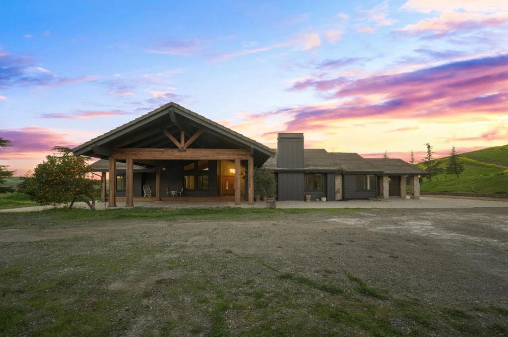 8191 Highland Road
