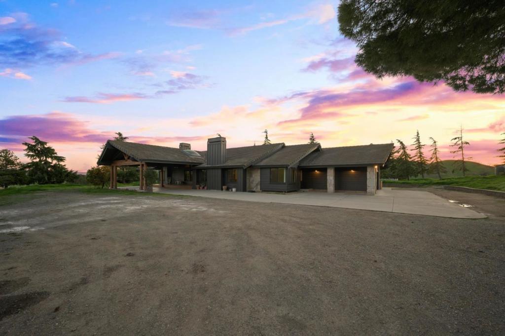 8191 Highland Road