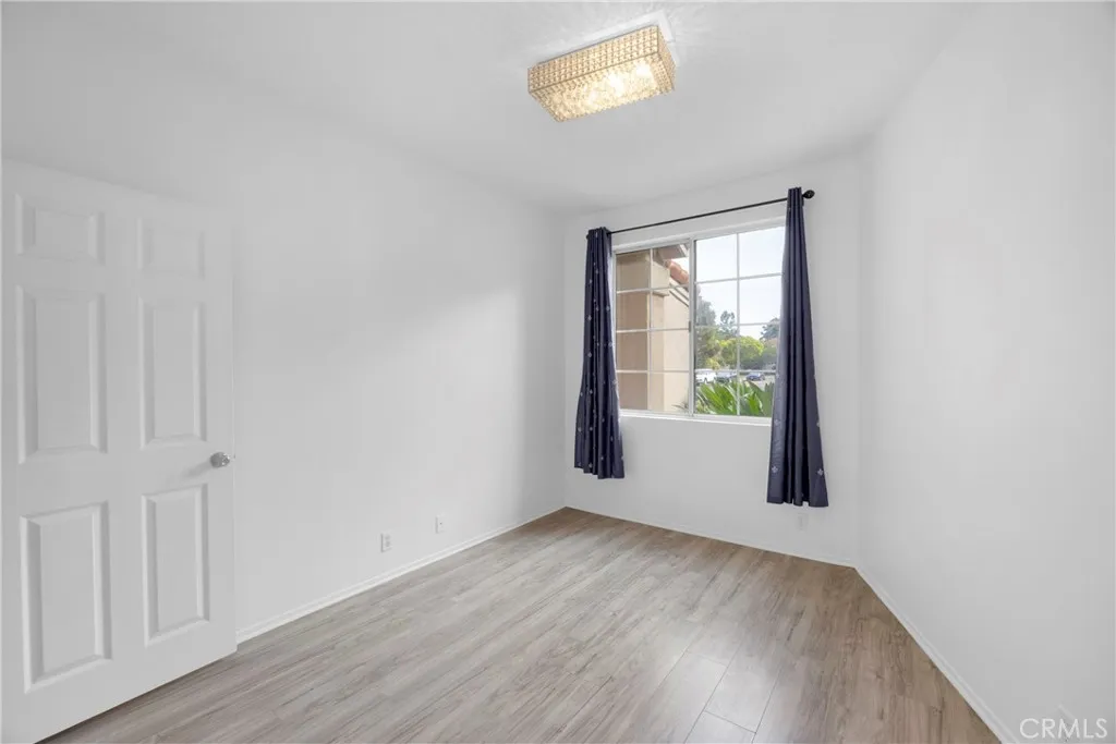 Irvine, California 92614, United States, 2 Bedrooms Bedrooms, ,2 BathroomsBathrooms,Residential,Pending,184530