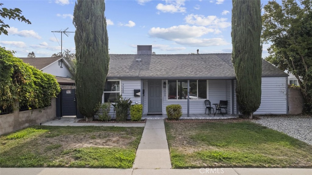 Welcome to 7952 White Oak Avenue, a well-maintained single-family home located in the vibrant heart of Northridge. This charming 2-bedroom, 1-bath residence offers 950 sq ft of thoughtfully designed living space and is vacant, clean, and ready for immediate move-in. The interior features a bright and open layout with a comfortable living area, a spacious kitchen with ample cabinet storage, and a dedicated dining space perfect for everyday meals or hosting guests. Both bedrooms offer natural light and a quiet retreat, while the full bathroom is clean and functional. The home also includes an in-unit washer and dryer, providing everyday convenience. The location is a standout feature. Situated just minutes from California State University Northridge (CSUN), Northridge Fashion Center, grocery stores, restaurants, coffee shops, and parks, this home offers excellent access to everything you need. Major freeways are nearby for easy commuting throughout the San Fernando Valley and beyond.