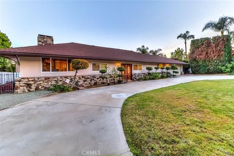 Photo of 584 W 22nd St, Upland, CA 91784 (MLS # CV26076929)